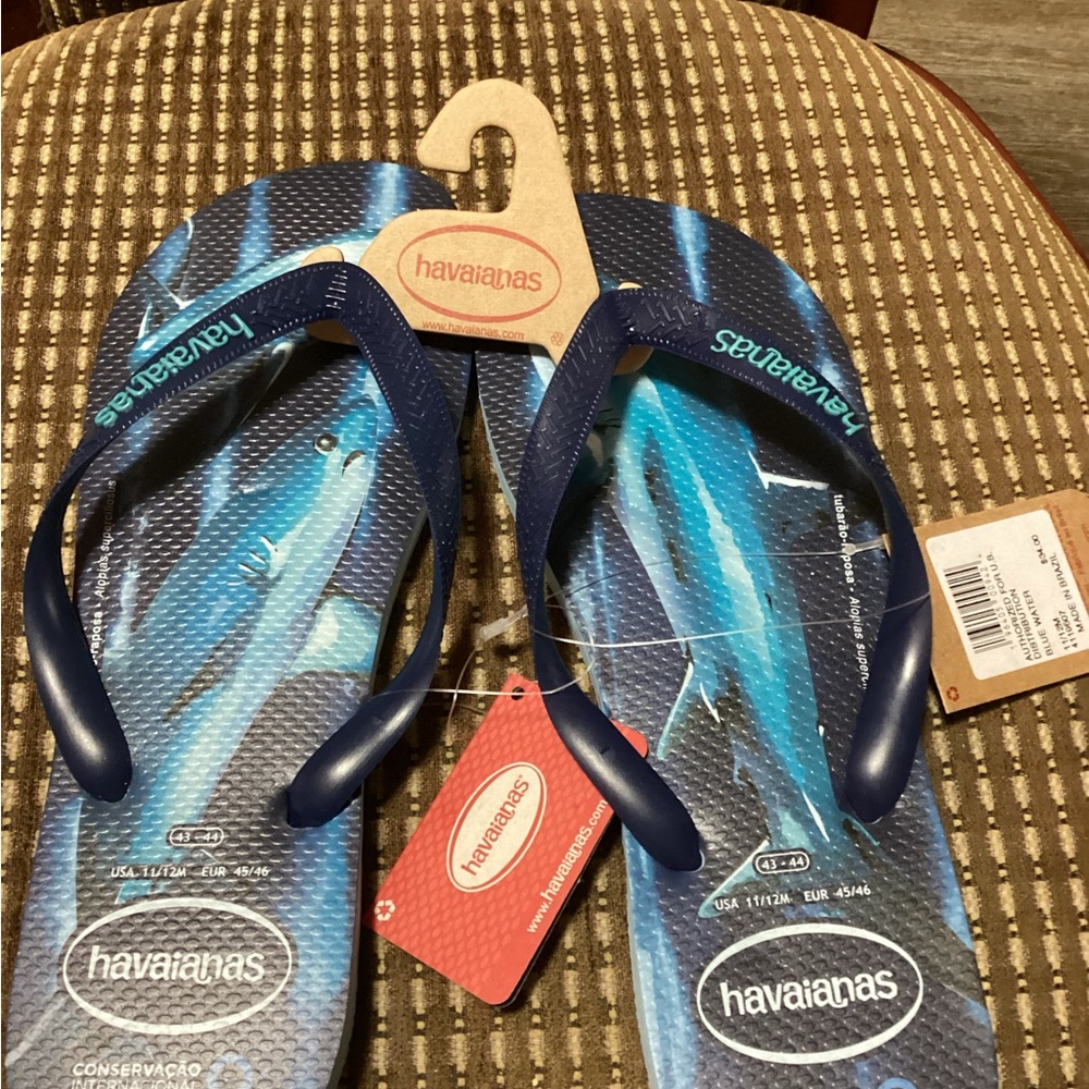 Havaianas Blue Water Flip Flops 11/12M Sharks